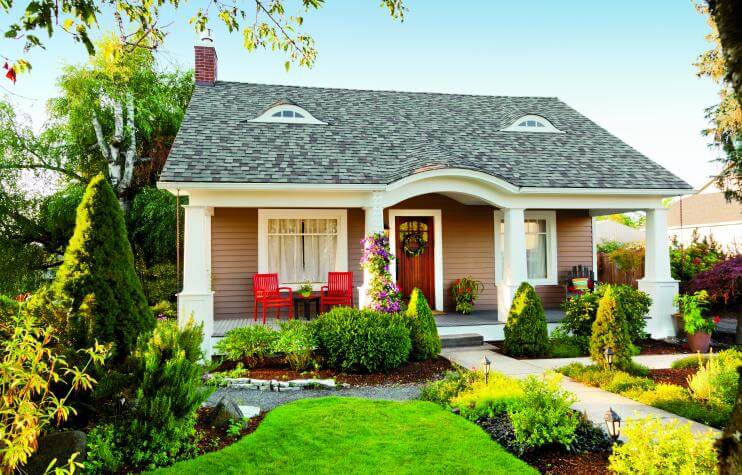 Home Selling Hacks for Making Your Curb Appeal Look Amazing express_homebuyers_great_curb_appeal